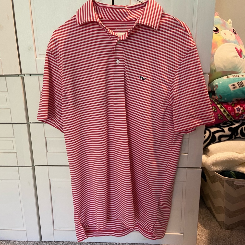 red and white striped vineyard vines dress shirt